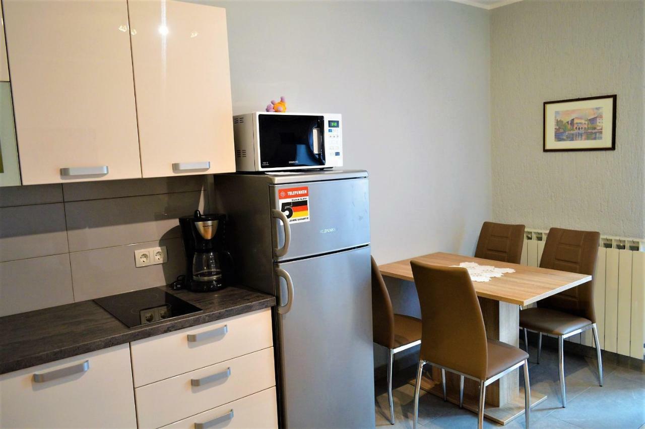 Apartments Sven-Marino โปเรช ภายนอก รูปภาพ